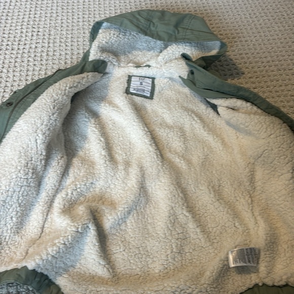 GAP Kids Sherpa-Lined Coat – Size Small (6-7) - Picture 4 of 5